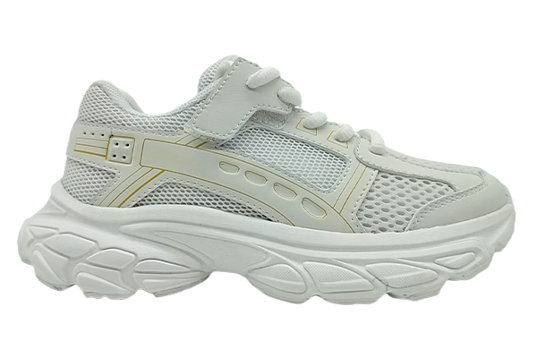 How do the design details of casual sports shoes improve children's wearing safety?